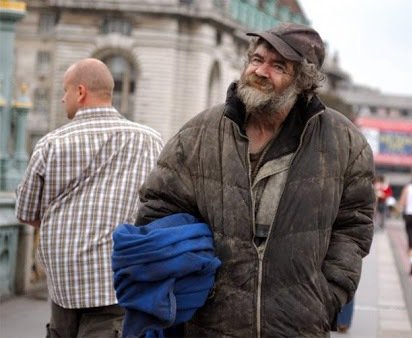 Кому потрібні безпритульні? Життя просто неба(відео)