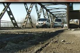На Тячівщині один з мостів перебуває в аварійному стані (відео)