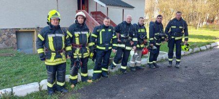 У Тячеві на базі 8-ої Державної рятувальної частини відбулися позапланові заняття (фото)