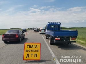 Вилетів на зустрічну на очах у патрульних: подробиці смертельної ДТП на трасі Київ-Чоп (ВІДЕО)