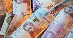 Багатодітним сім’ям виплатять по 2 тис. грн. до школи: як отримати гроші