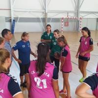 В Тячеві у рамках підготовки до чемпіонату області з гандболу проходять спільні тренування-спаринги