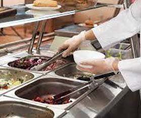 Власник піцерії та їдальні у Тячеві працевлаштував без офіційного оформлення вісімнадцять осіб