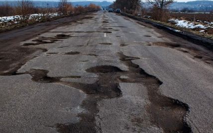 Став відомий перелік доріг Закарпаття місцевого значення, які відремонтують в цьому році