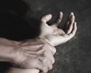 На Закарпатті чоловік зґвалтував жінку з інвалідністю