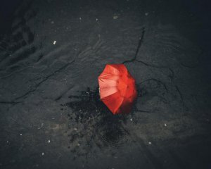 Укрігдрометцентр назвав області, які завтра накриє злива з ураганом