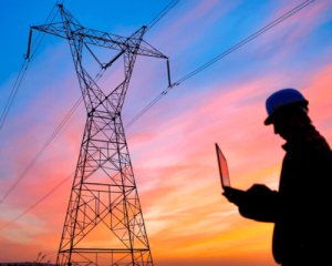 В Укренерго сказали, коли очікувати поліпшення ситуації зі світлом