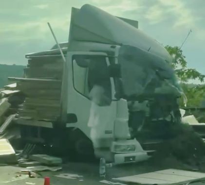 ДТП з фурами на трасі Чоп-Київ поблизу Сваляви: що відомо?