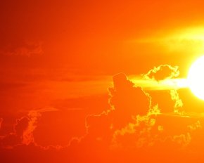 Літо нікуди не йде – українців попередили про посилення спеки