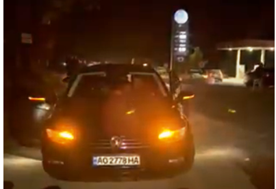 Священників УПЦ, яких намагалися мобілізувати на Закарпатті, відпустили після протестів вірян (відео)