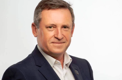 Вітаємо з Днем народження головного лікаря Закарпатської обласної клінічної лікарні Юрія Яцину!