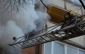 В Ужгороді горіла квартира у багатоповерхівці  - подробиці від рятувальників