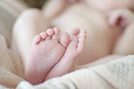 Кабмін погодив законопроєкт: за народження дитини — 50 тисяч гривень одноразово та 7 тисяч щомісяця