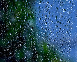 Україну накриють дощі й мокрий сніг: синоптики розчарували прогнозом