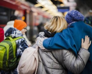 Польща оголосила, що більше не може приймати біженців з України