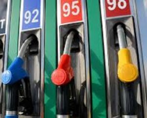 На українських АЗС зростуть ціни на бензин і дизель