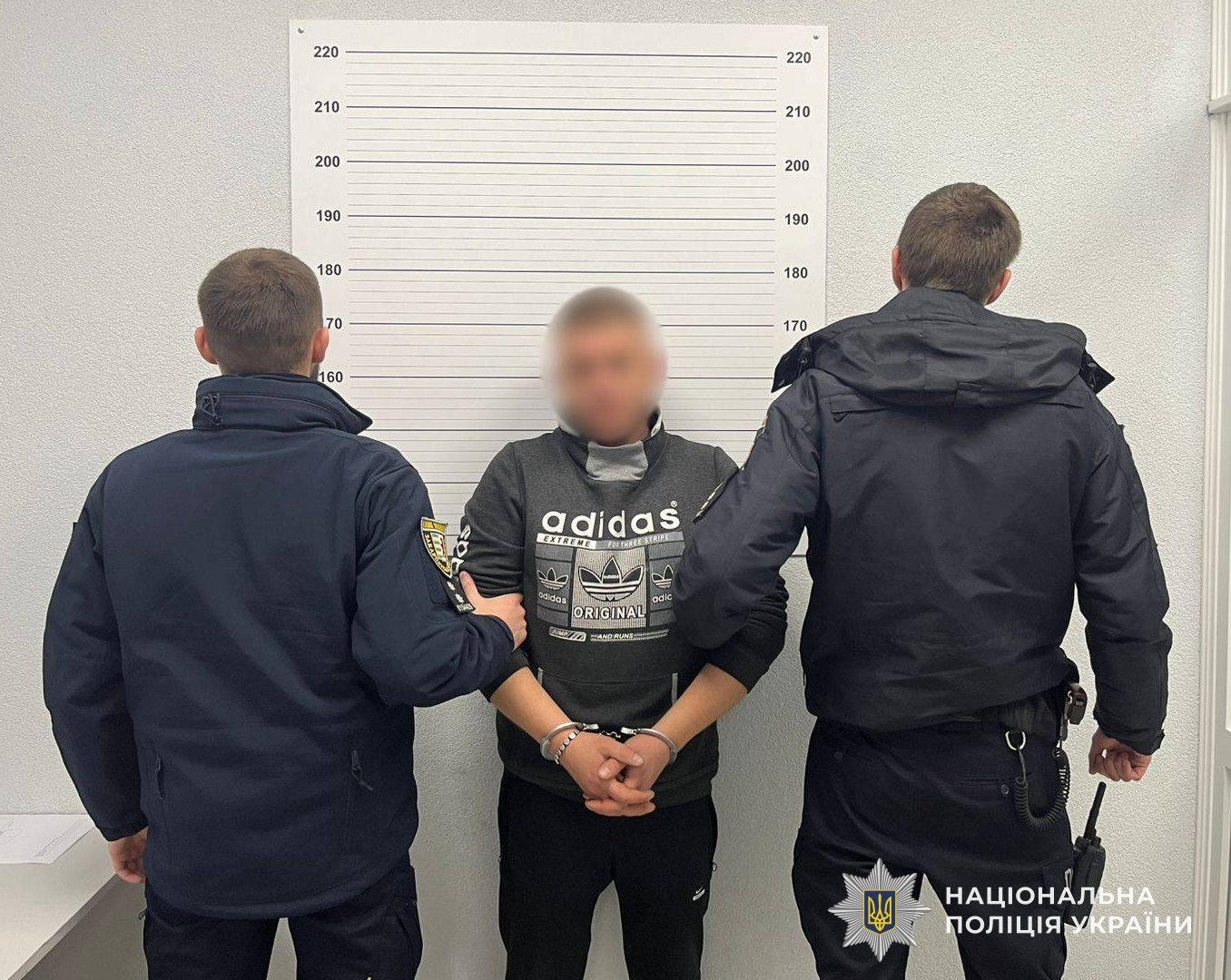 В Ужгороді затримали нападника, який жорстоко побив охоронця біля магазину