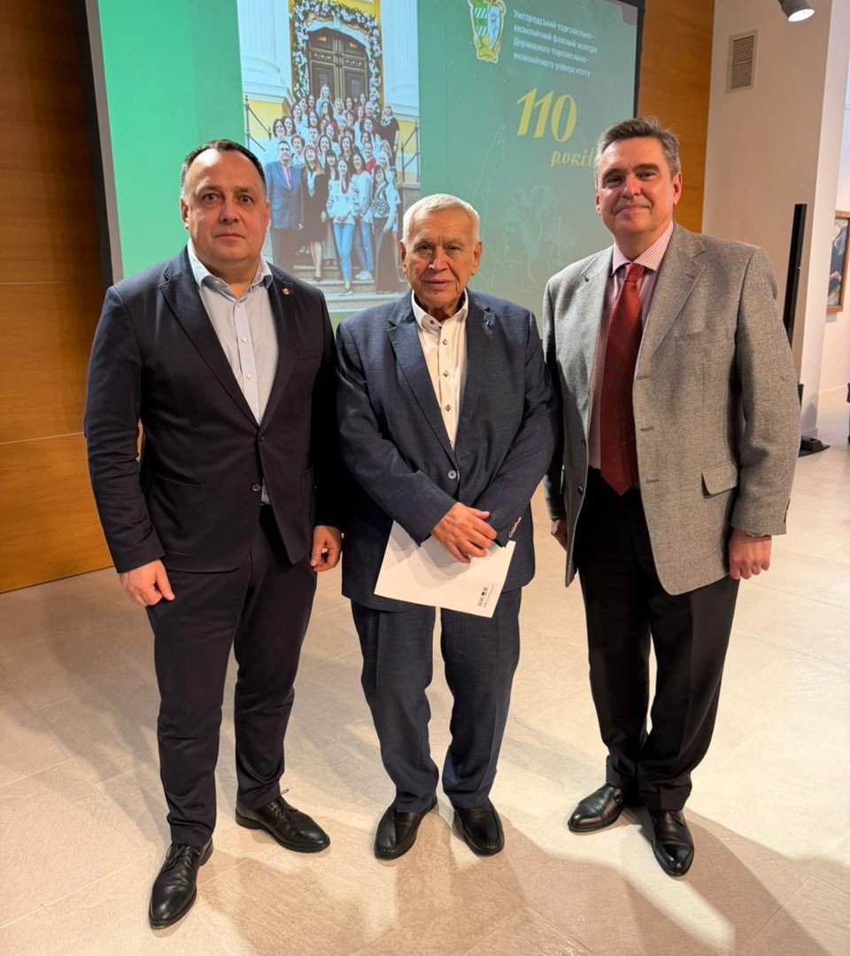 110 років історії: Ужгородський коледж відзначив ювілей, вшанувавши видатних випускників