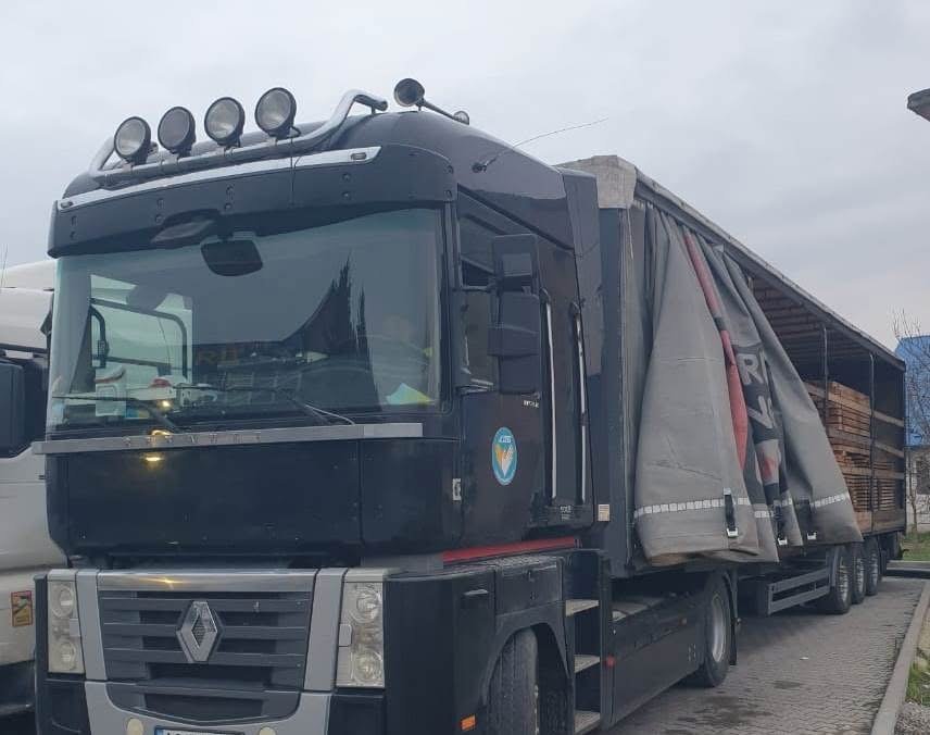 На Закарпатті викрили незаконну спробу експорту букових пиломатеріалів до Румунії