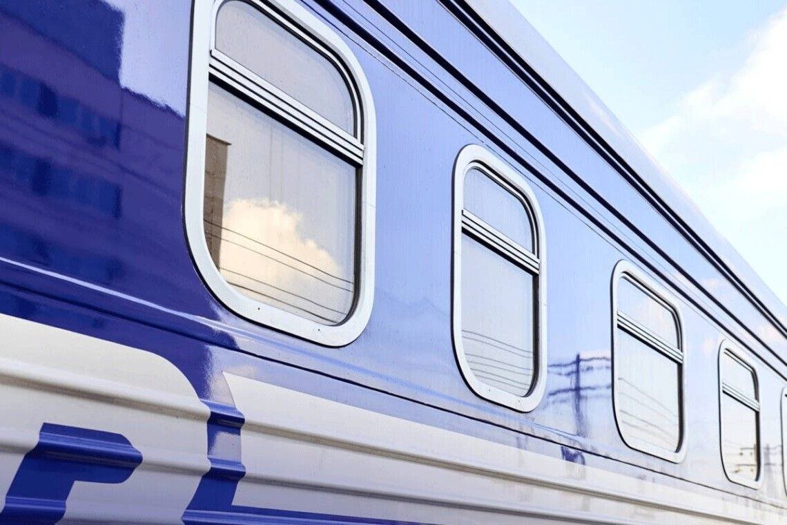 Більше поїздів — ближче Карпати: «Укрзалізниця» запускає нові рейси до Закарпаття