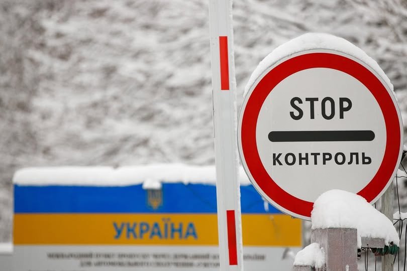 Рух через кордон: 60 тисяч осіб за добу та нові цифрові реалії на західних рубежах