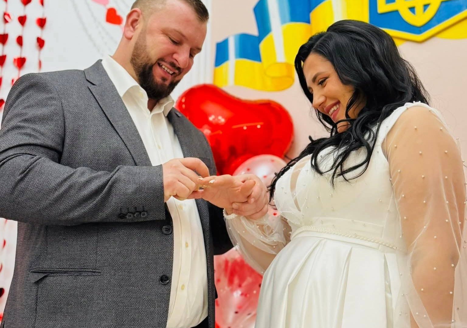 Кохання сильніше за виклики: у День закоханих в Ужгороді створили вісім нових родин