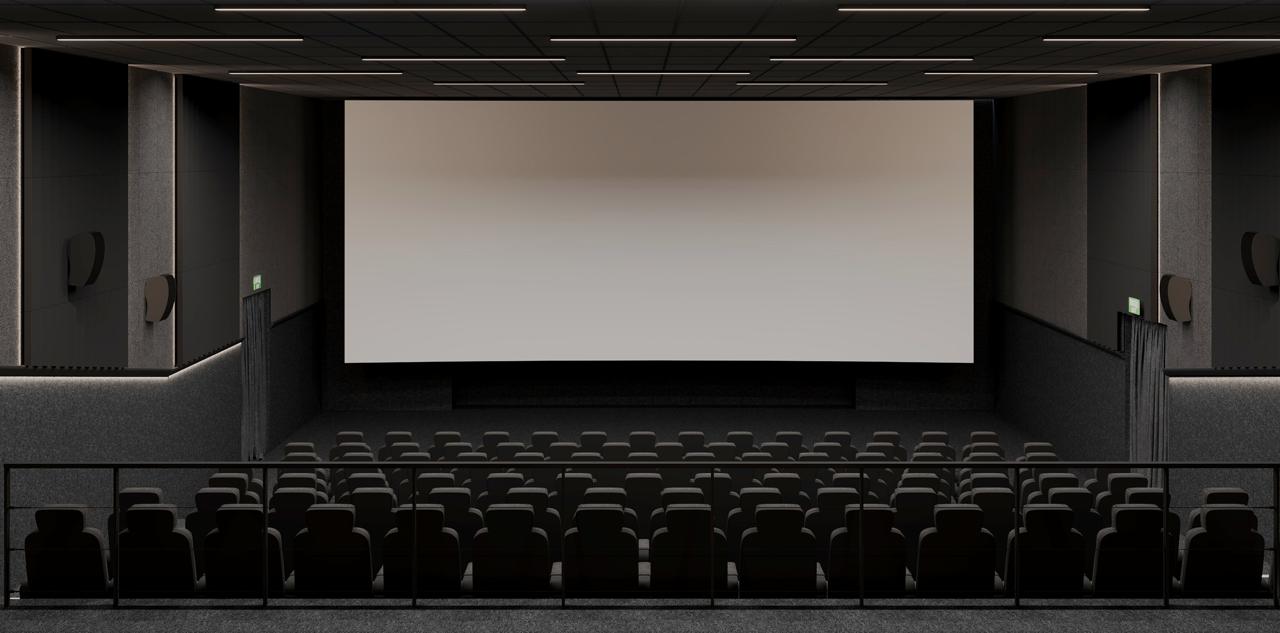 Відродження кінотеатру в Берегові: мер Золтан Бабяк показав оновлену будівлю перед відкриттям