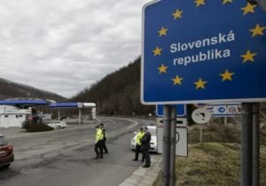 Кордон Словаччина 2026: кого з українців розвернуть назад та які документи вимагатимуть прикордонники
