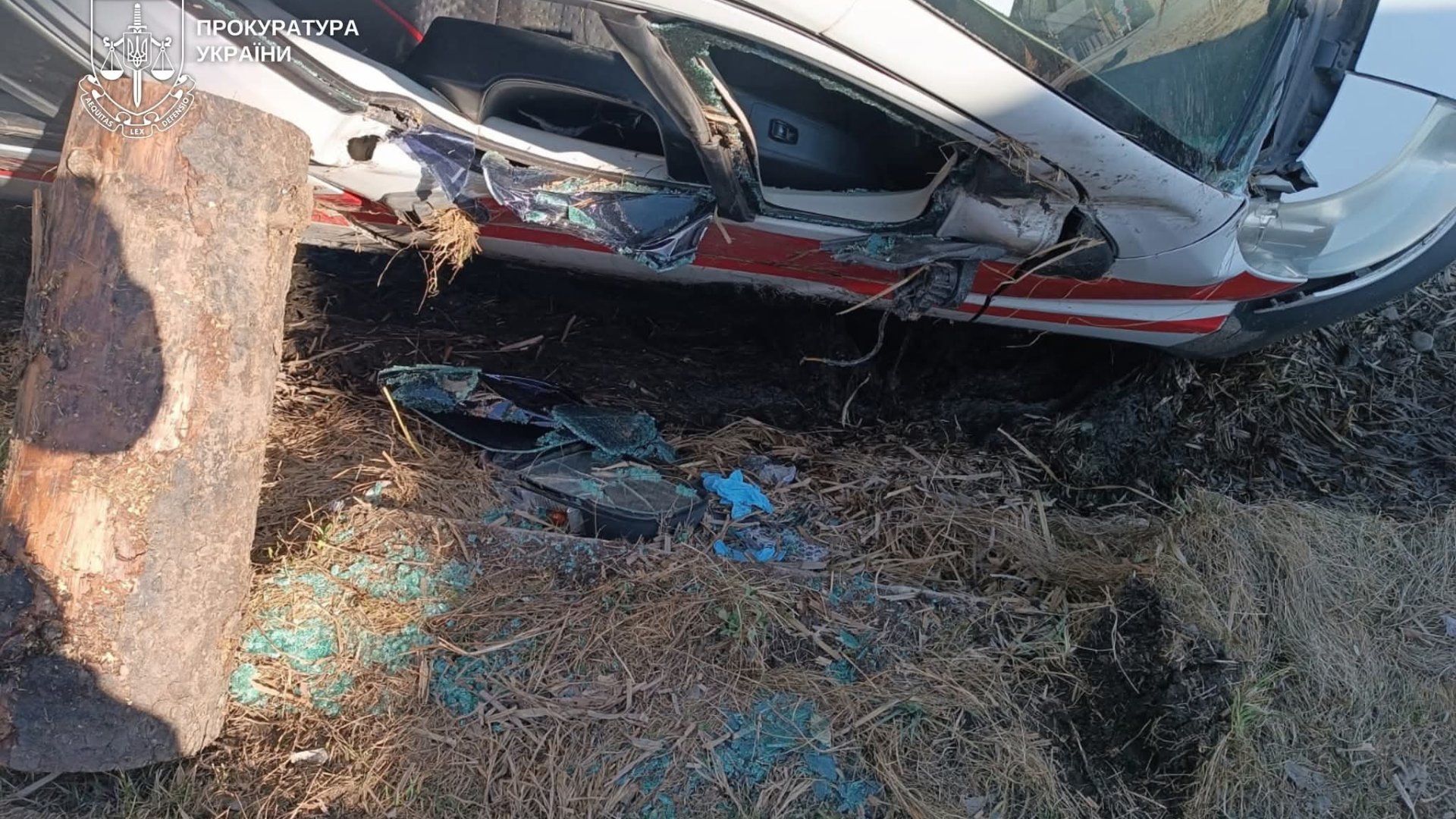 ​ДТП у Квасах: Закарпатська обласна прокуратура координує розслідування наїзду швидкої на дитину