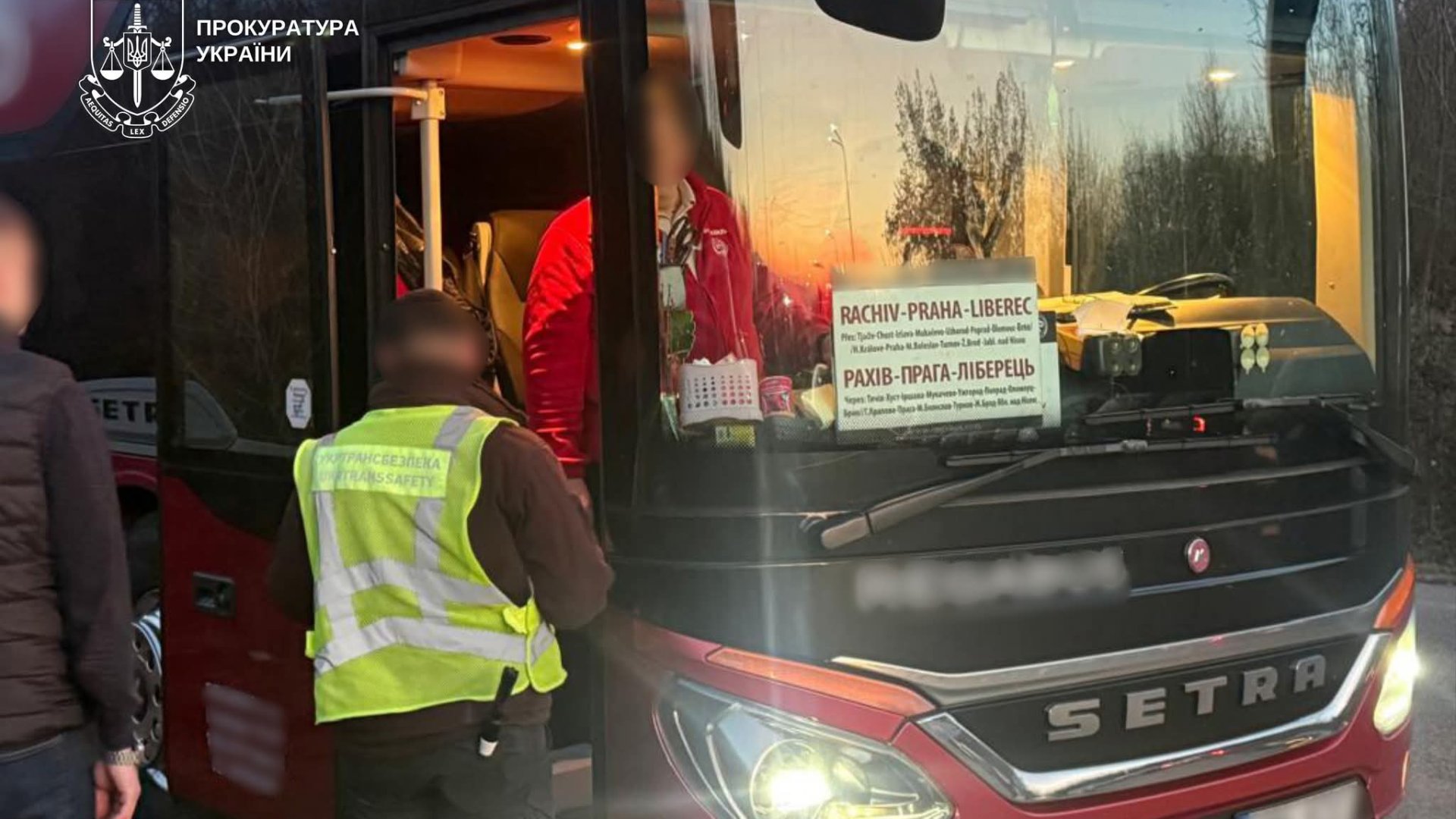 «Тіньові» квитки на міжнародні рейси: на Закарпатті викрито схему ухилення від сплати податків