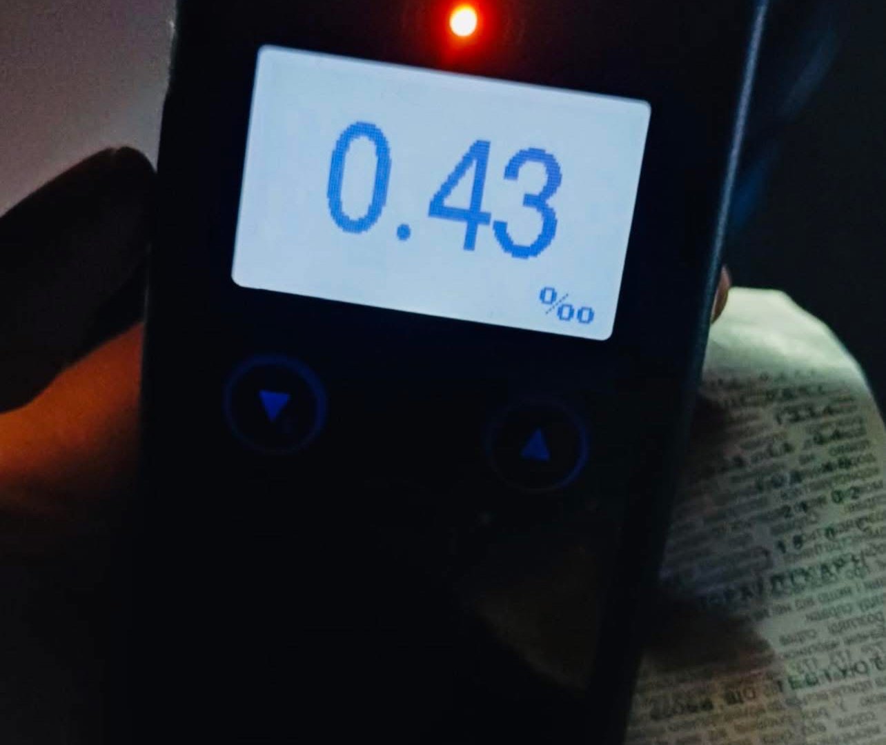 Пʼяний і без “поворотника”: у Мукачеві патрульні зупинили нетверезого водія Mercedes