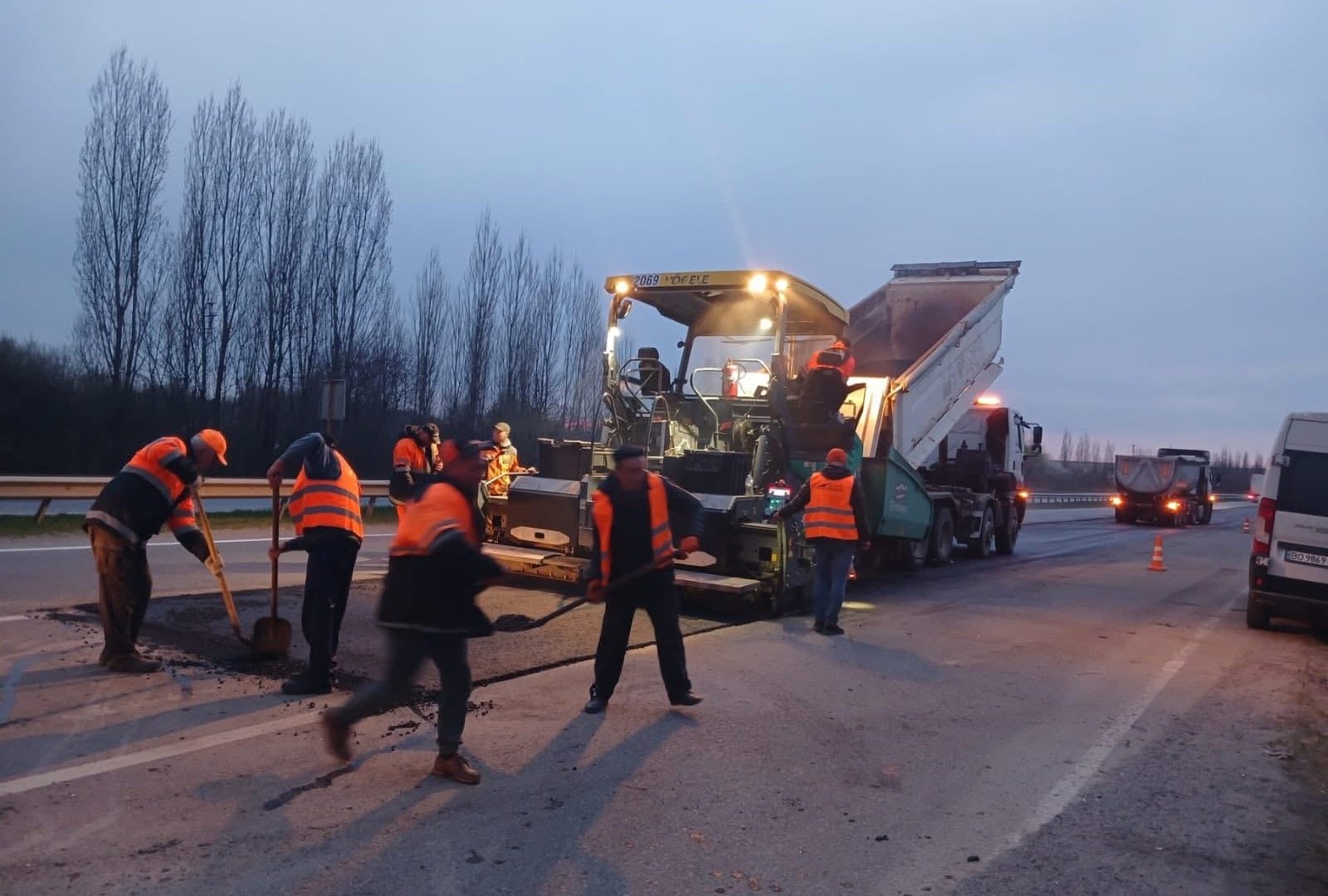 26 тисяч “квадратів” без ям: на Закарпатті різко прискорили ремонт доріг