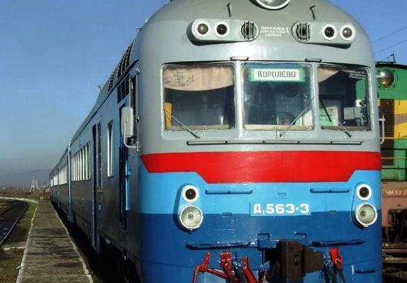 Залізничне сполучення Королево — Ужгород: Чому дешевий квиток стає недоступним для мешканців Закарпаття