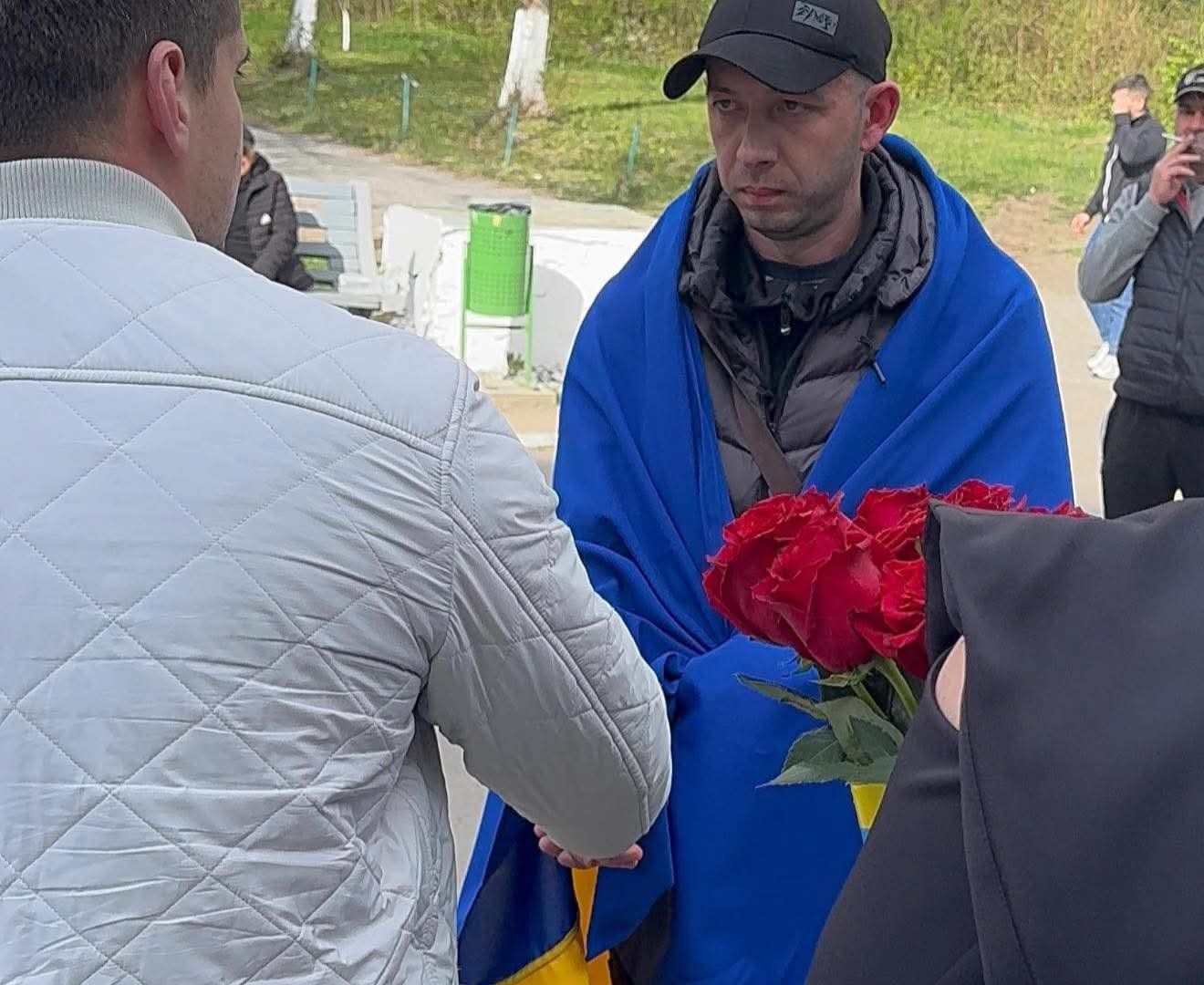 Додому з неволі: Хустщина зустріла захисника Івана Петрецького (ФОТО)