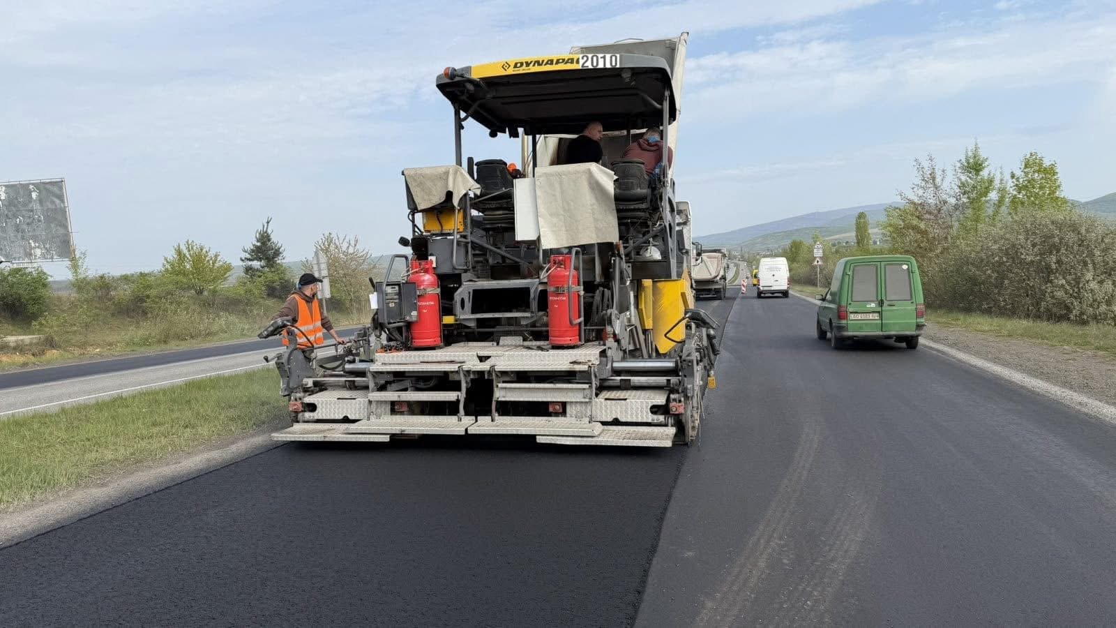 35 тисяч квадратів за тиждень: як Закарпаття відновлює ключові дороги під час війни