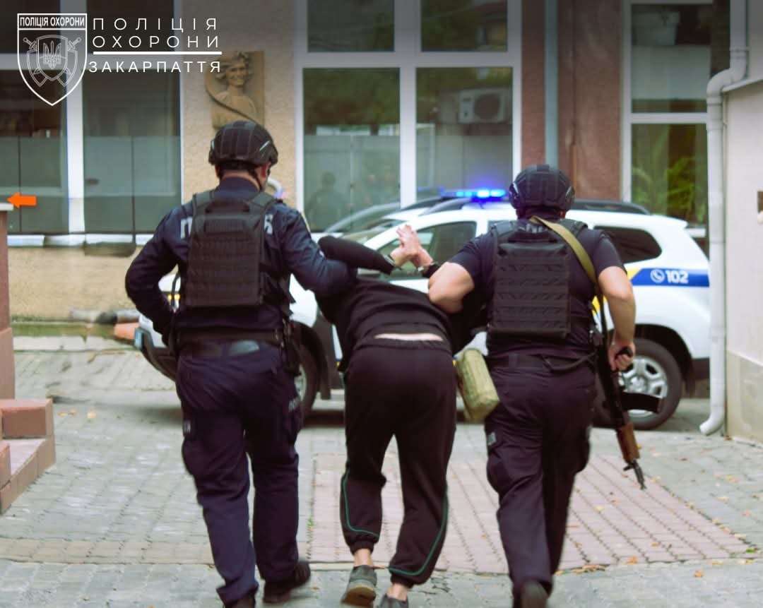 ​Безпека в школах Закарпаття: понад 600 закладів освіти вже під надійним захистом поліції охорони