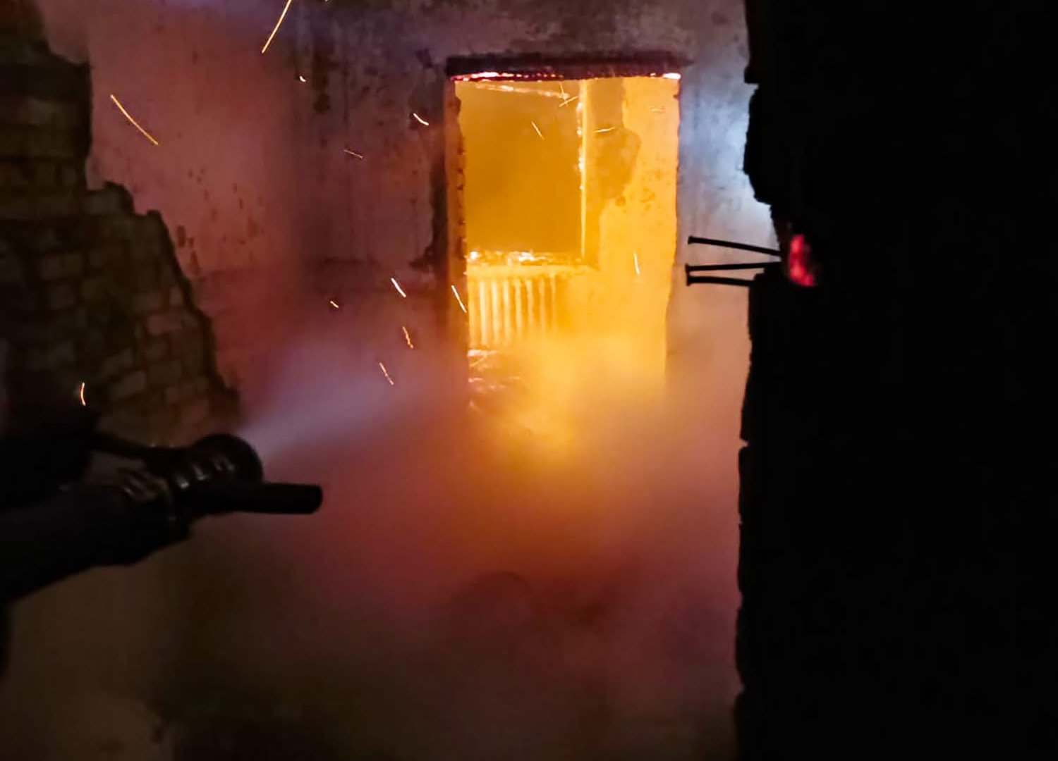 Через 10 днів після першої пожежі будинок знову загорівся: на Закарпатті загинули мати та син