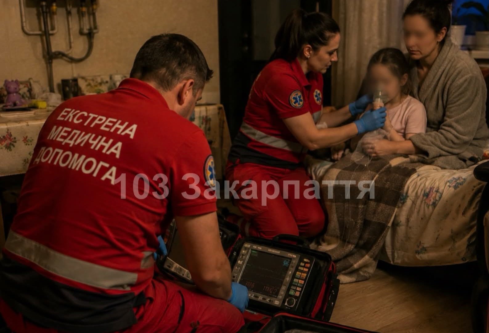 Врятували в останню мить: у Мукачеві мати з 6-річною донькою отруїлися чадним газом