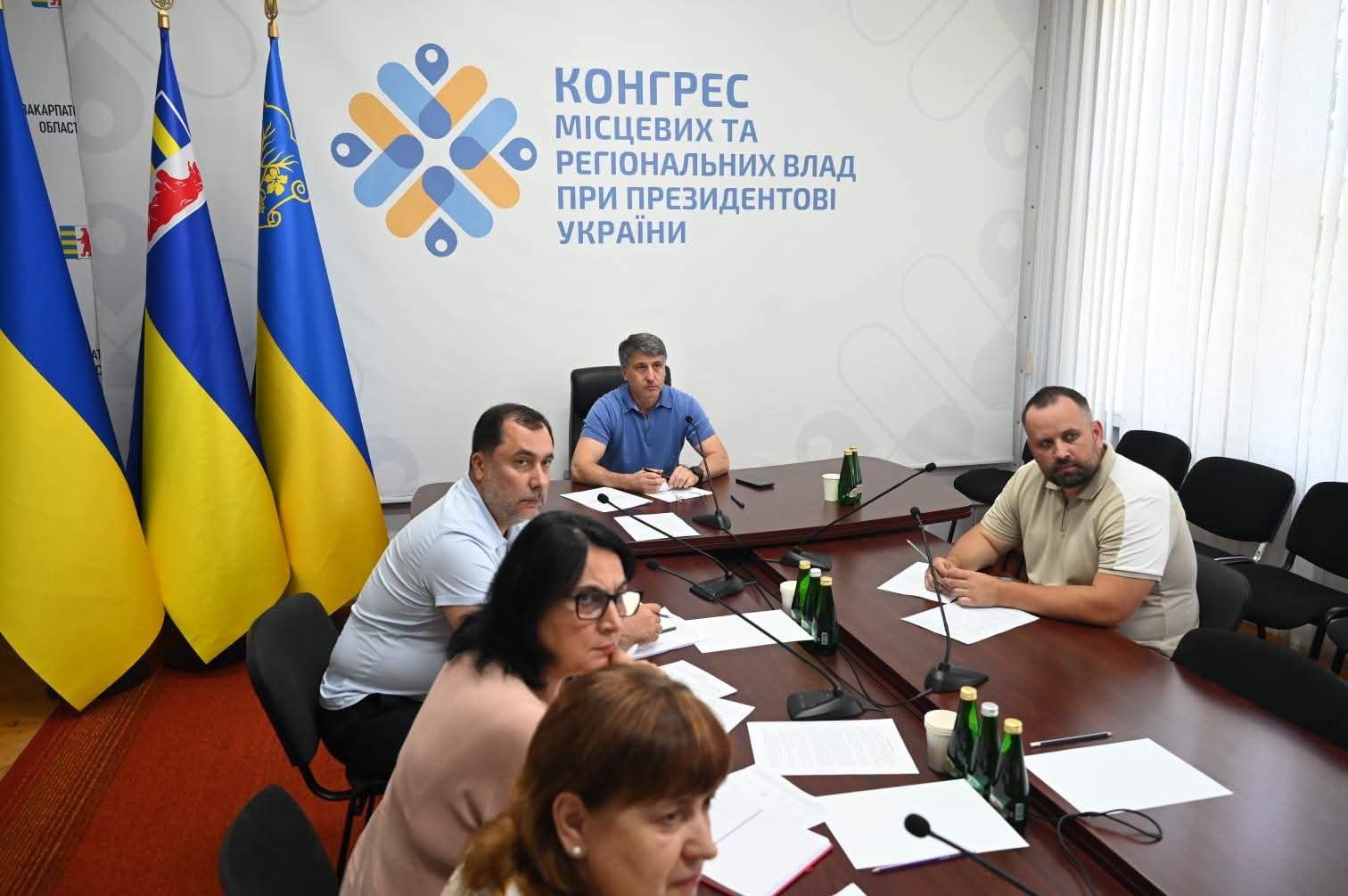 Шкільний автобус, безкоштовний обід та укриття: як Закарпаття готується до нового навчального року