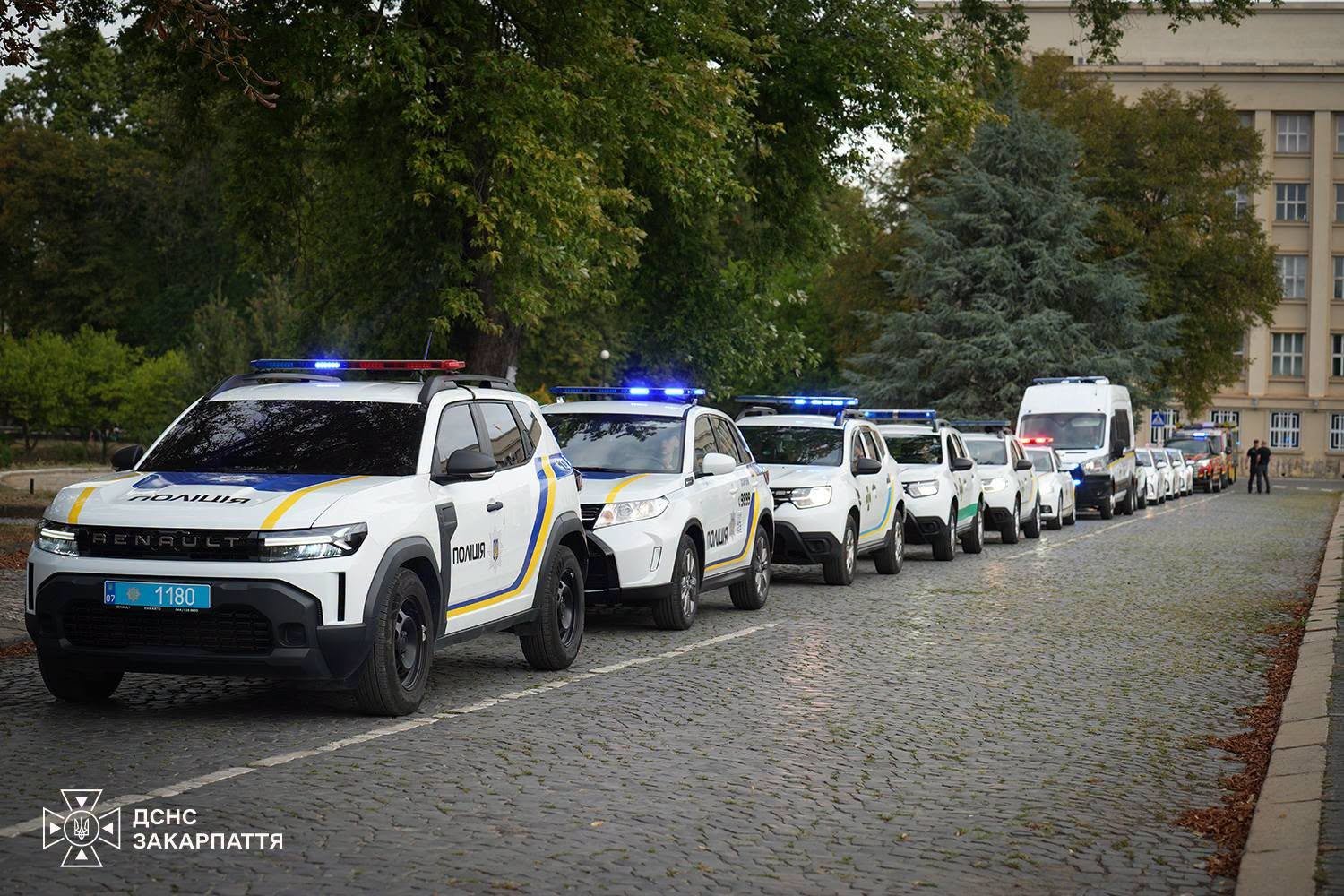 В Ужгороді вшанували пам’ять полеглих захисників України автопробігом та хвилиною мовчання