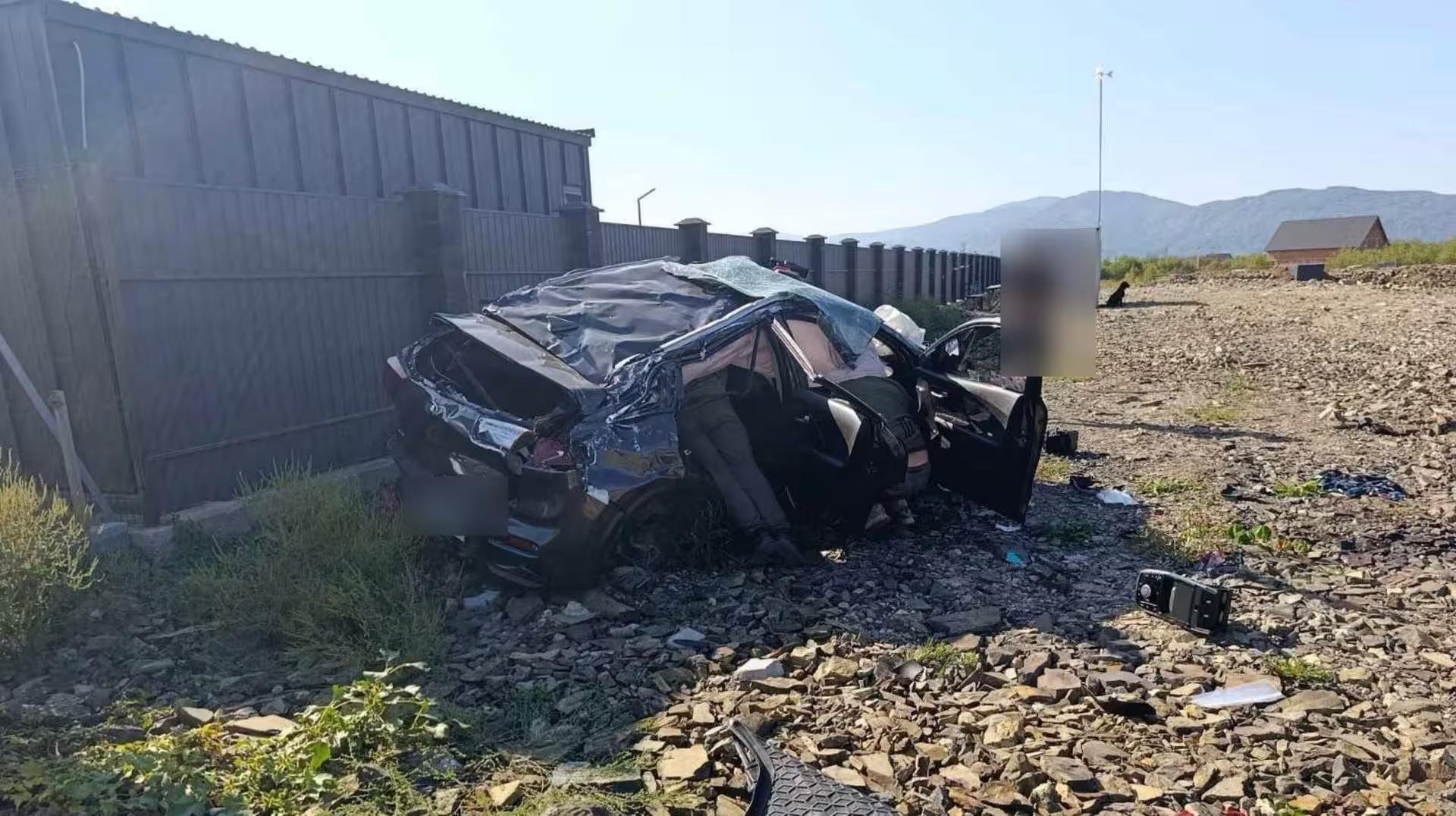 Авто вилетіло в кювет і перекинулося: на об’їзній Хуста 34-річна водійка отримала важкі травми