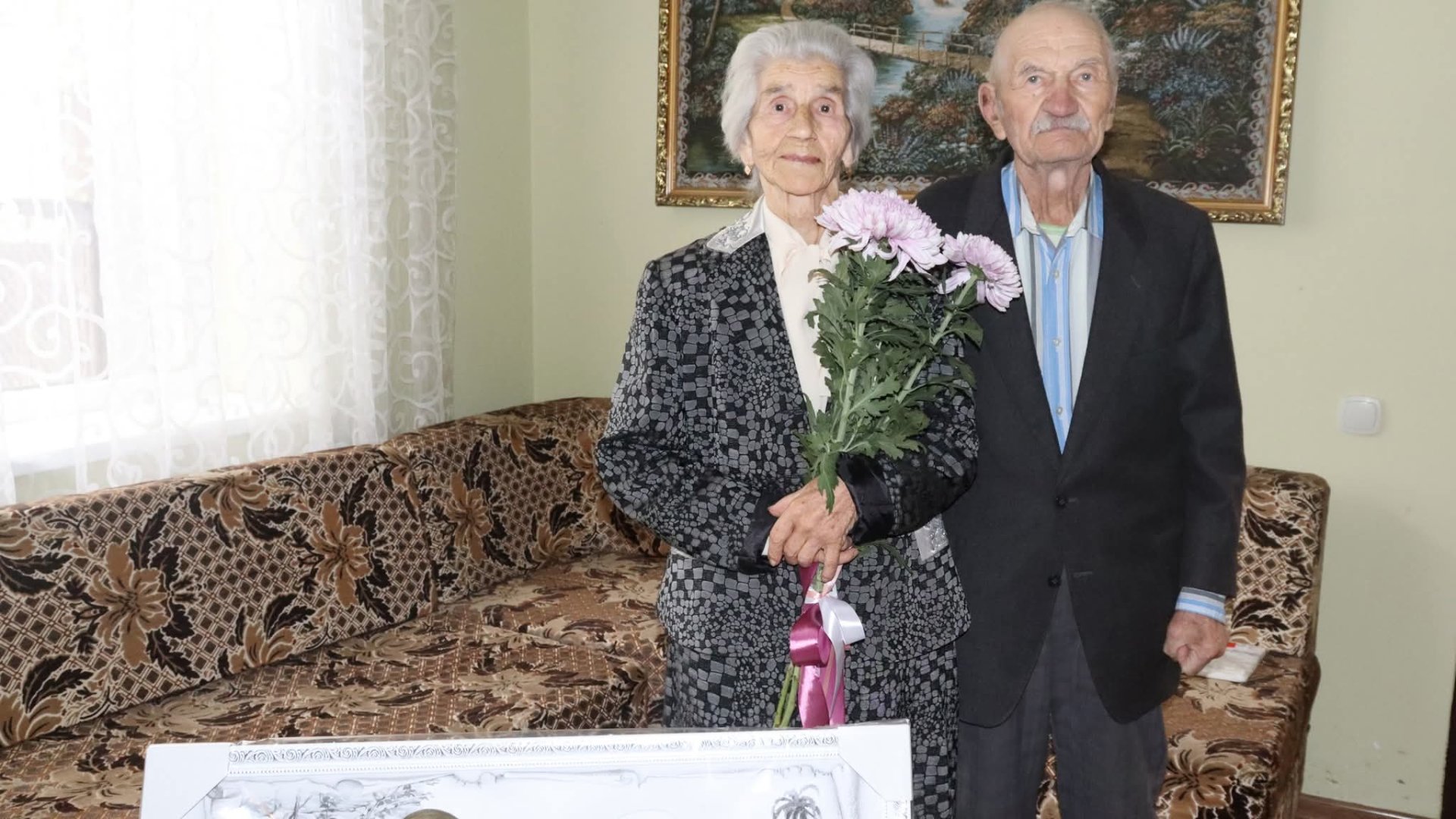 Майже 70 років разом: 90-річна закарпатка розкрила секрет довгого життя та кохання у Білках