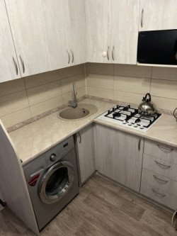 Оренда в Ужгороді б’є по кишені: кількість пропозицій обвалилася більш ніж удвічі, а ціни сягають 90 тисяч гривень