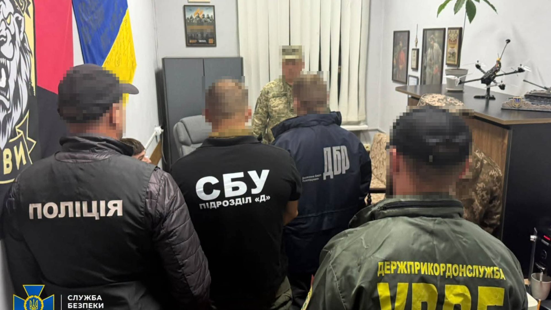 Торгівля «тиловими» посадами: на Закарпатті СБУ та ДБР затримали начальника комендантського відділення прикордонників